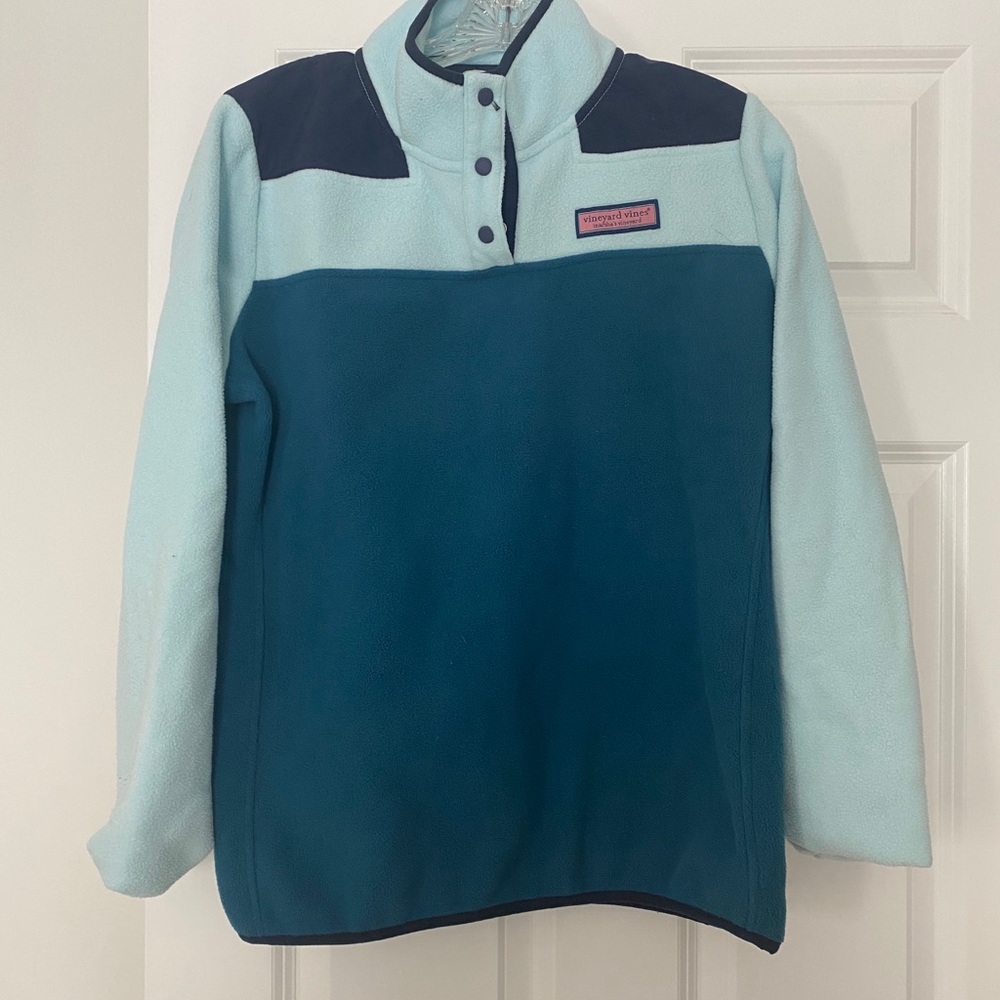 Vineyard Vines fleece, women’s medium